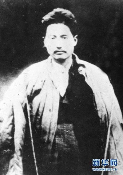 致敬,为祖国献身的英雄!